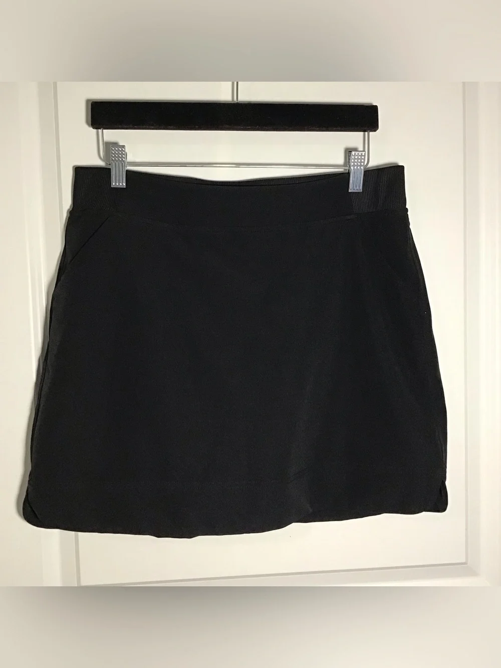 Women's Black Athletic Skort - Sleek Everyday Activewear